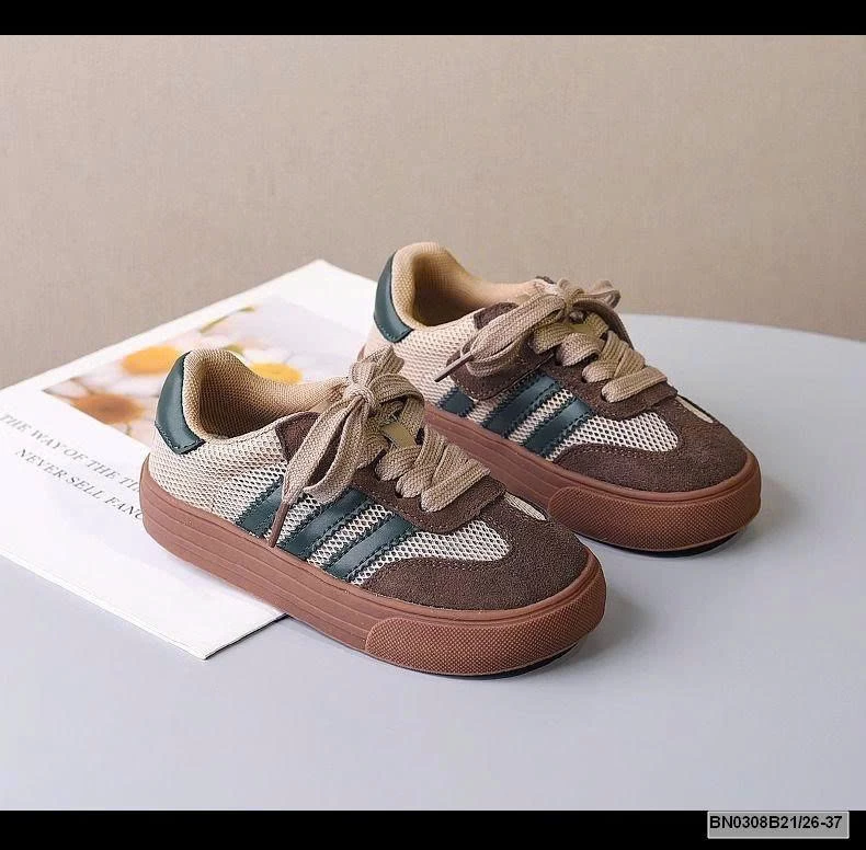 GIÀY BÁNH MỲ QUỐC DÂN 3 VẠCH