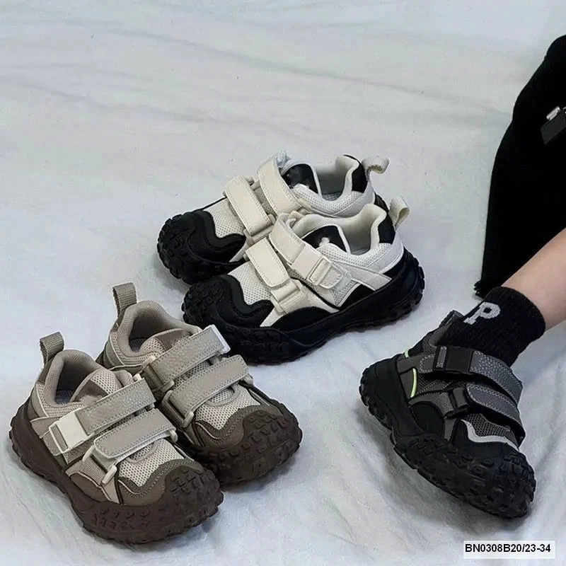 GIÀY QUAI DÁN ĐẾ ĐINH