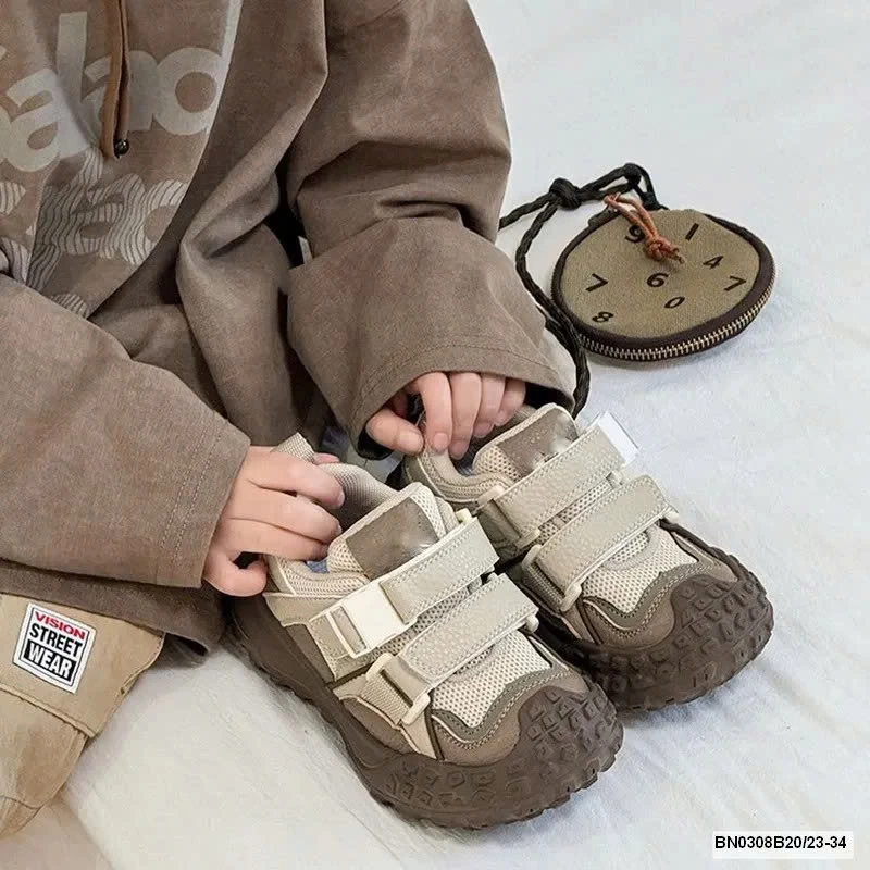 GIÀY QUAI DÁN ĐẾ ĐINH