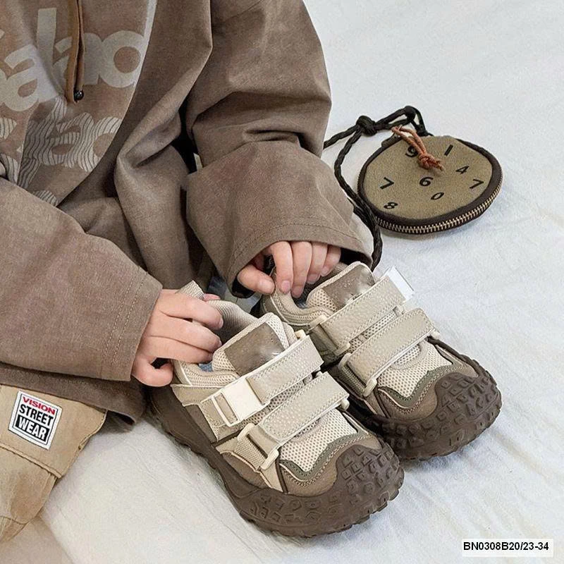 GIÀY QUAI DÁN ĐẾ ĐINH