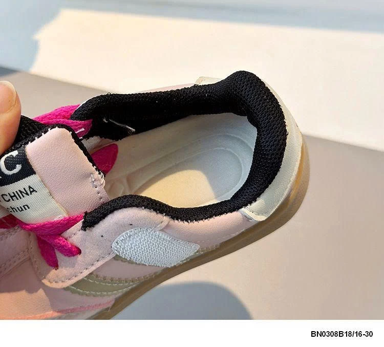 GIÀY THỂ THAO MŨI DA LỘN SZ NHÍ