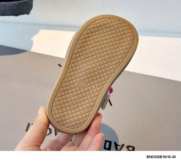 GIÀY THỂ THAO MŨI DA LỘN SZ NHÍ