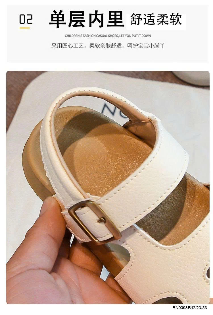 GIÀY THỂ THAO CHỮ MI CHO BÉ