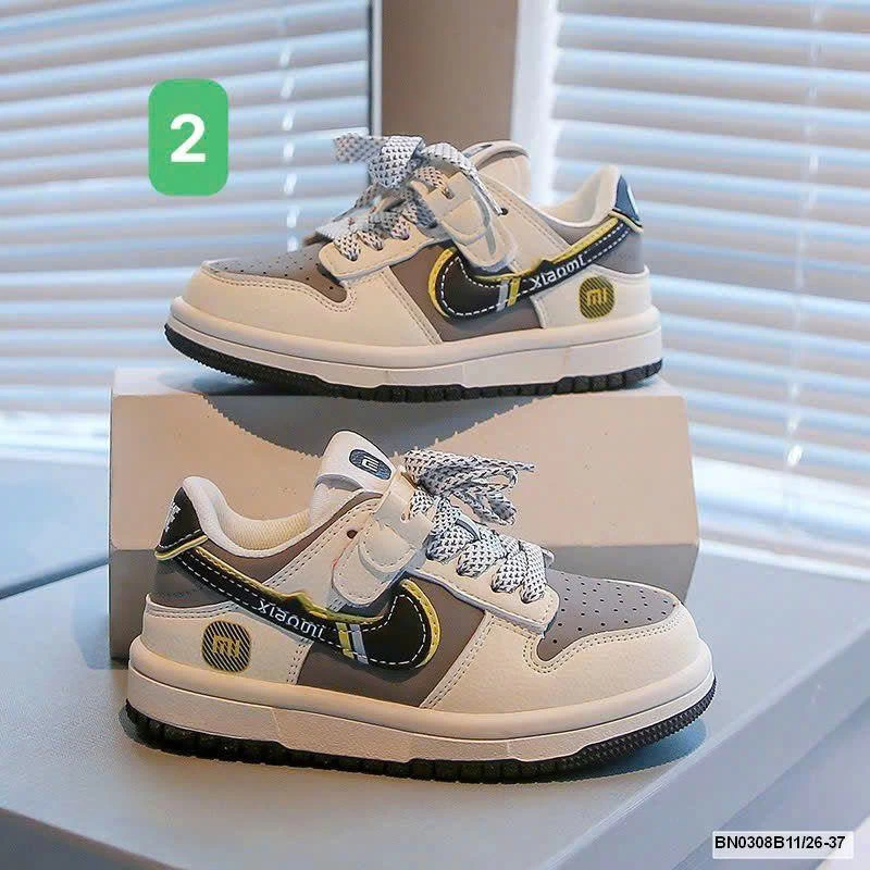 GIÀY THỂ THAO CHỮ MI CHO BÉ