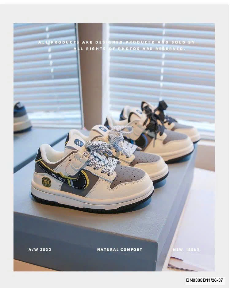 GIÀY THỂ THAO CHỮ MI CHO BÉ