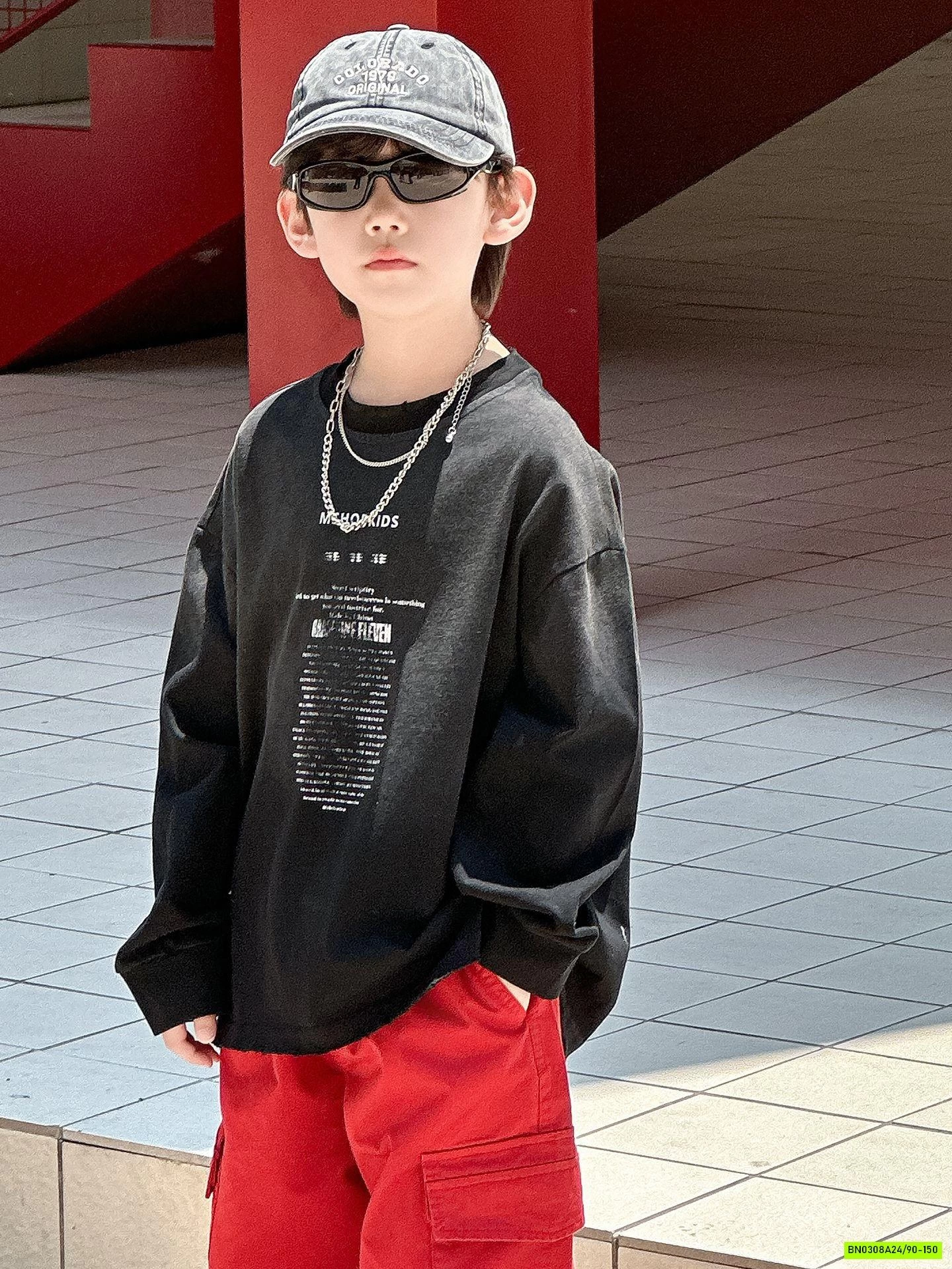 ÁO THUN ĐEN BẠC MÀU IN CHỮ