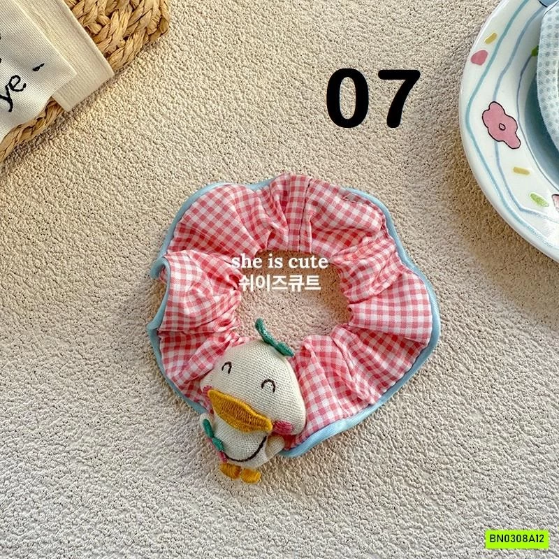 DÂY BUỘC TÓC CARO GẮN BÚP BÊ