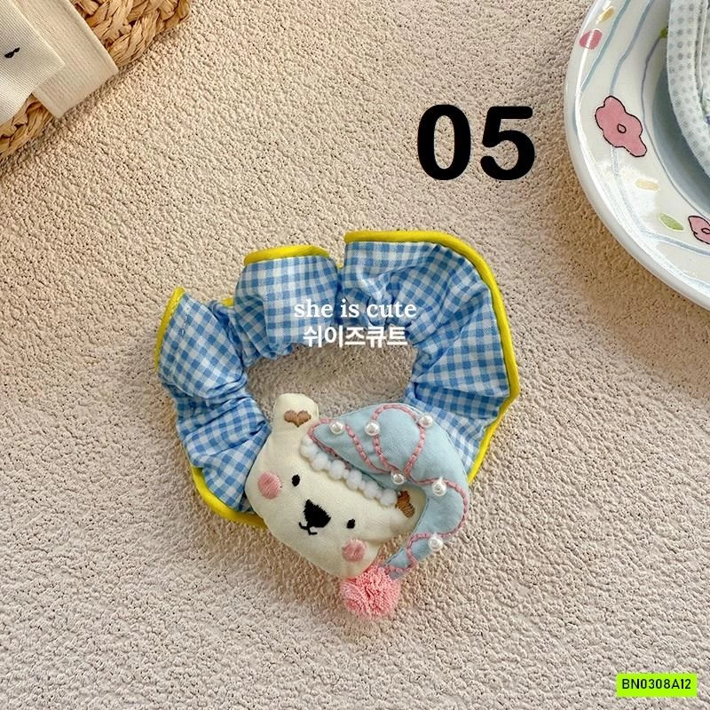 DÂY BUỘC TÓC CARO GẮN BÚP BÊ