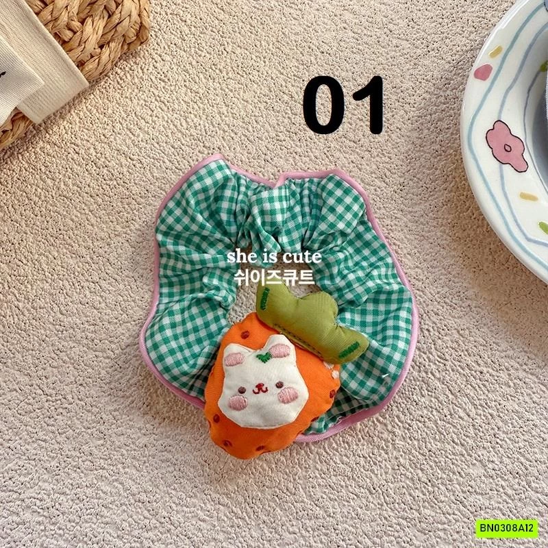 DÂY BUỘC TÓC CARO GẮN BÚP BÊ