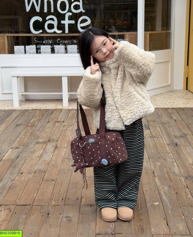 ÁO KHOÁC LÔNG CỪU AMBB
