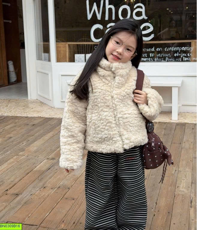 ÁO KHOÁC LÔNG CỪU AMBB