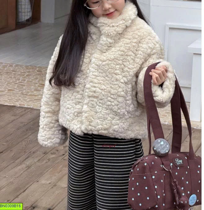 ÁO KHOÁC LÔNG CỪU AMBB