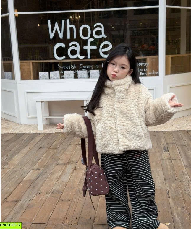 ÁO KHOÁC LÔNG CỪU AMBB
