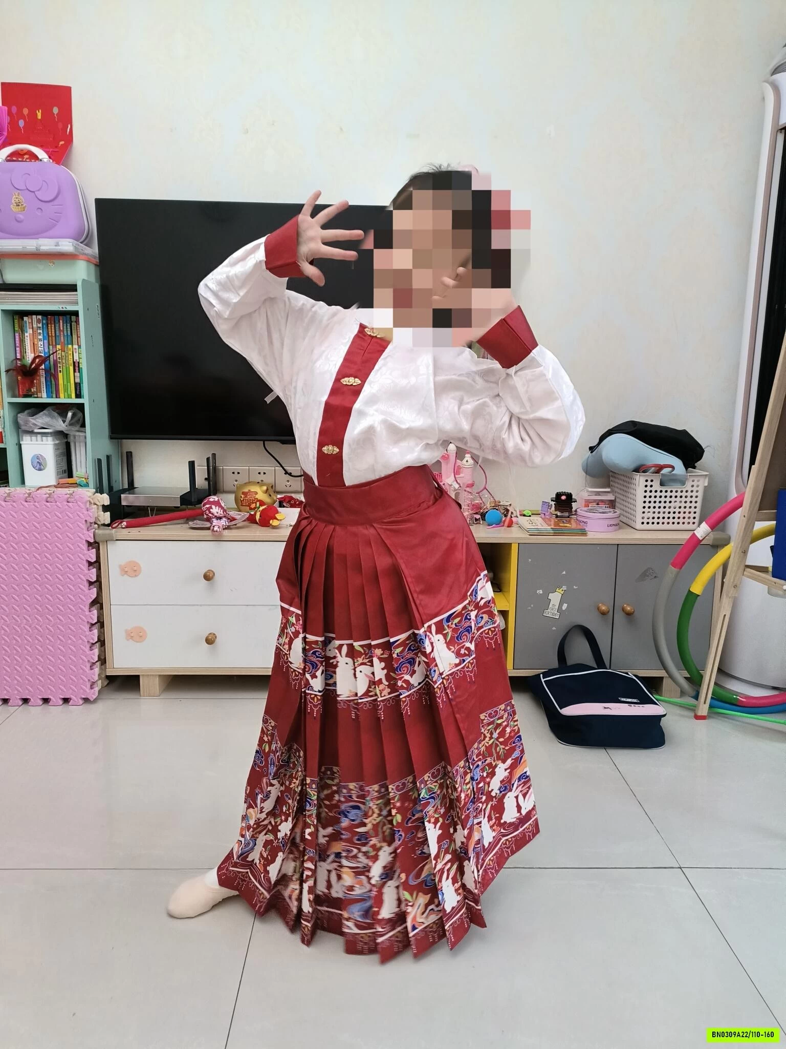 SÉT VÁY CỔ TRANG TRUNG HOA ĐỎ