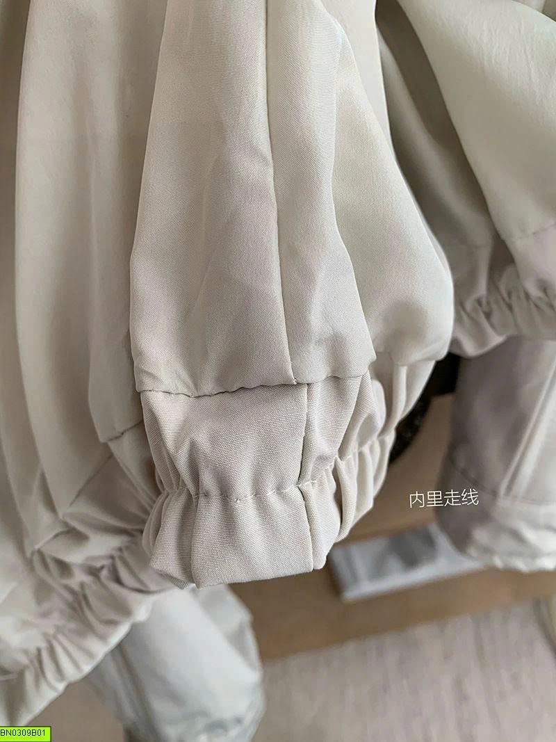 ÁO KHOÁC PHỐI CỔ DA