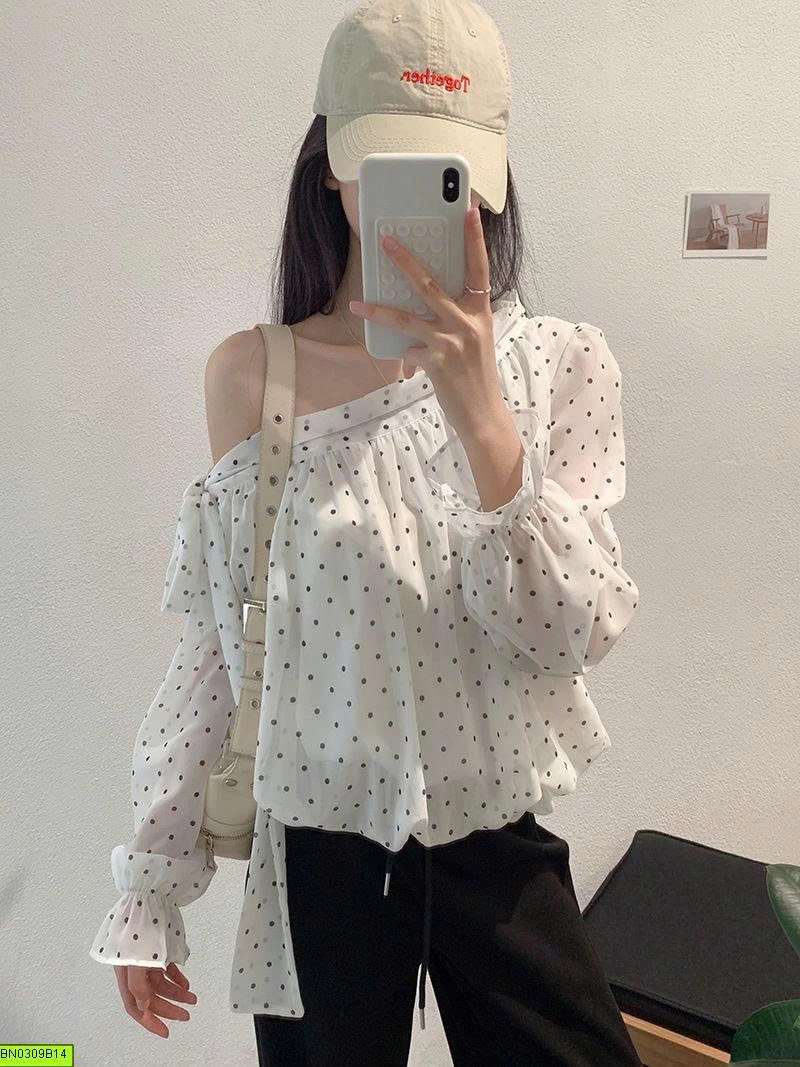 ÁO CHẤM BI HỞ VAI