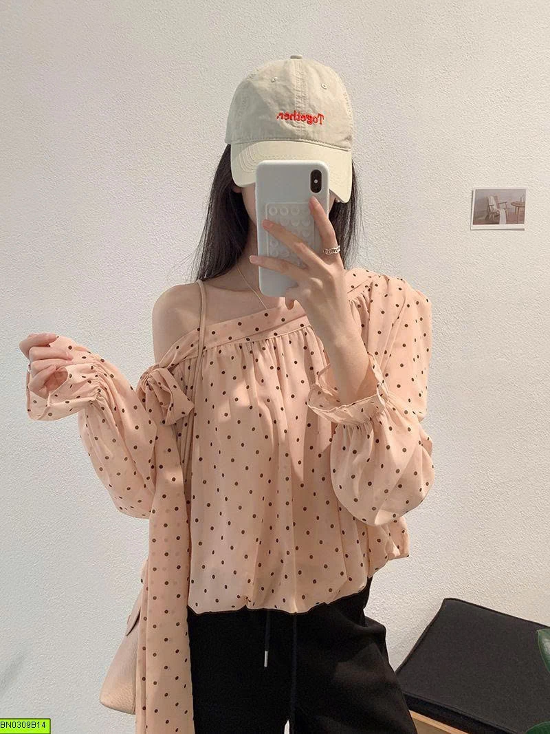 ÁO CHẤM BI HỞ VAI