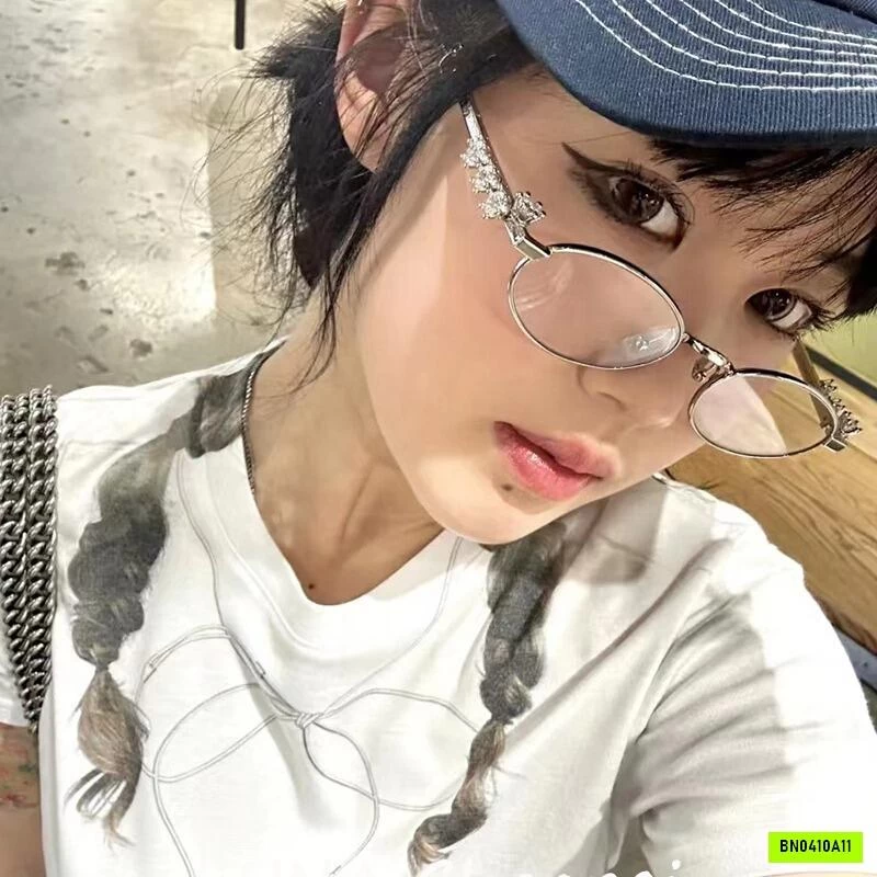 KÍNH GỌNG KIM LOẠI GẮN ĐÁ