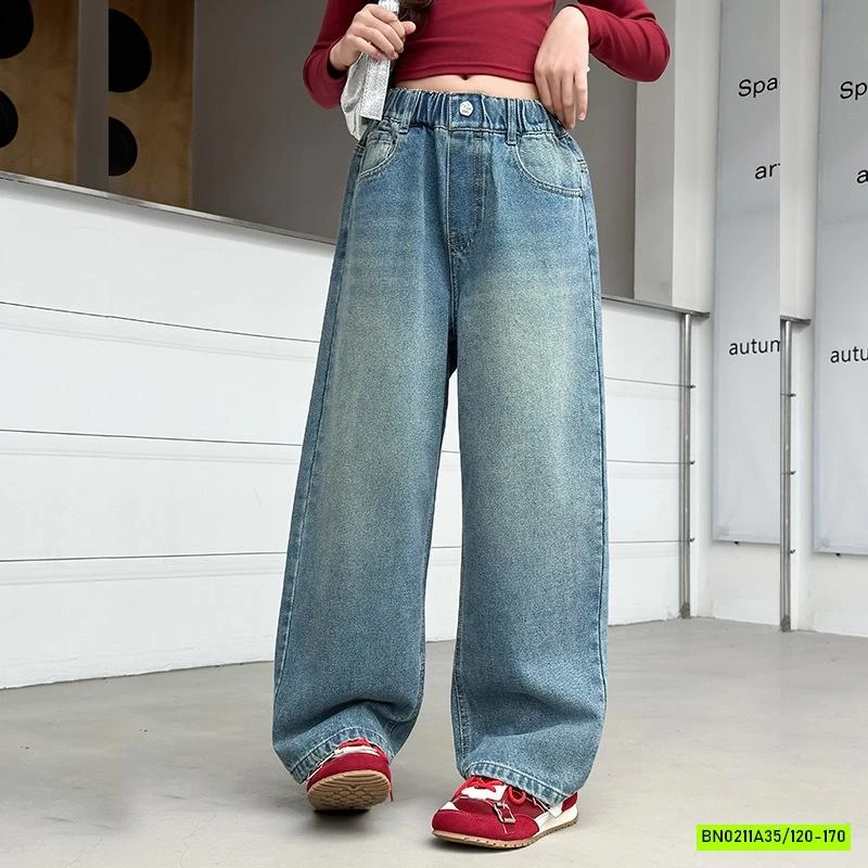 JEANS SUÔNG IN KITTY PHÍA SAU