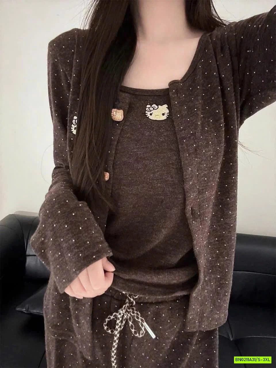 SÉT NGỦ NỈ KITTY NÂU 3 CHI TIẾT