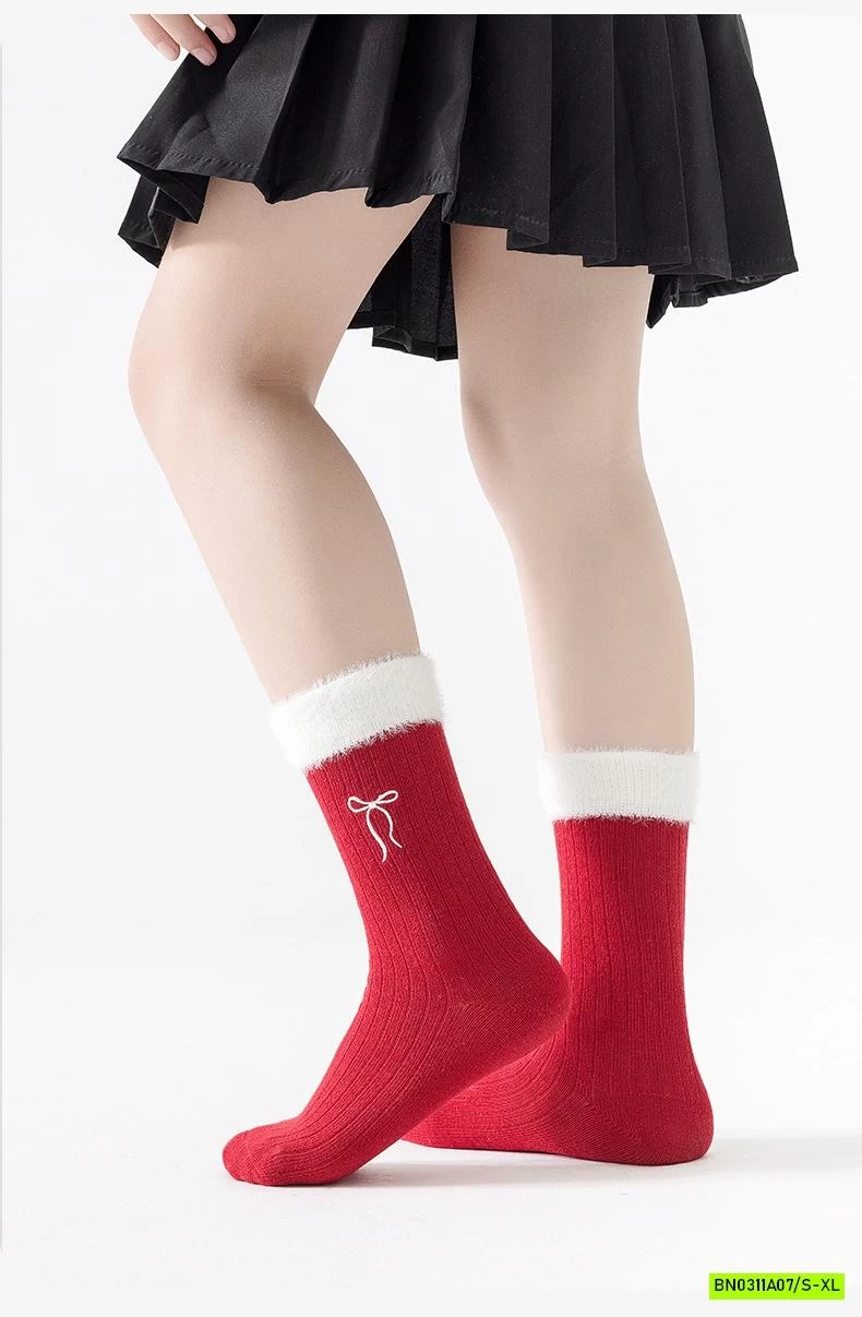 SÉT 3Đ TẤT ĐỎ CAO CỔ GIÁNG SINH