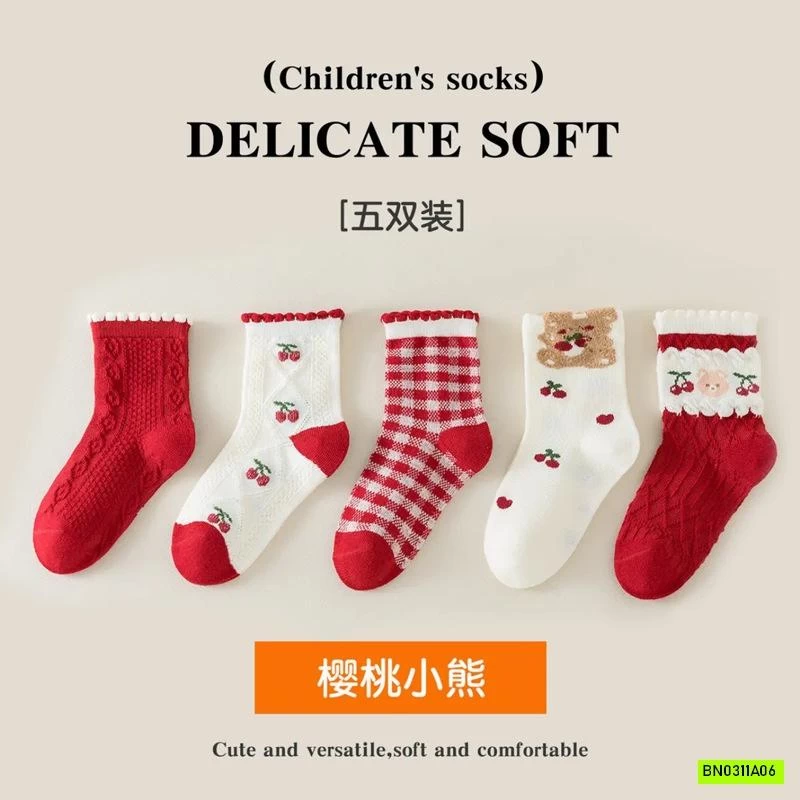 SÉT 4Đ TẤT ĐỎ CHO BÉ