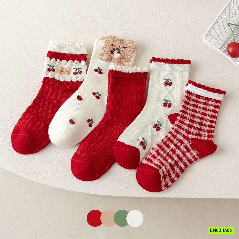 SÉT 4Đ TẤT ĐỎ CHO BÉ