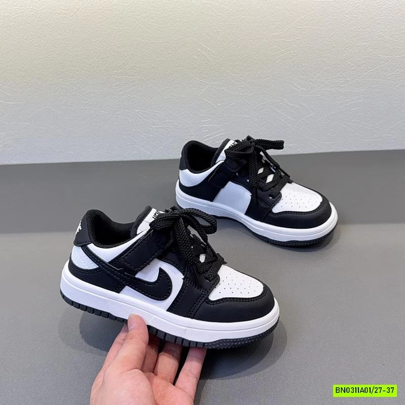 GIÀY THỂ THAO NI.KE PHỐI MÀU MỚI