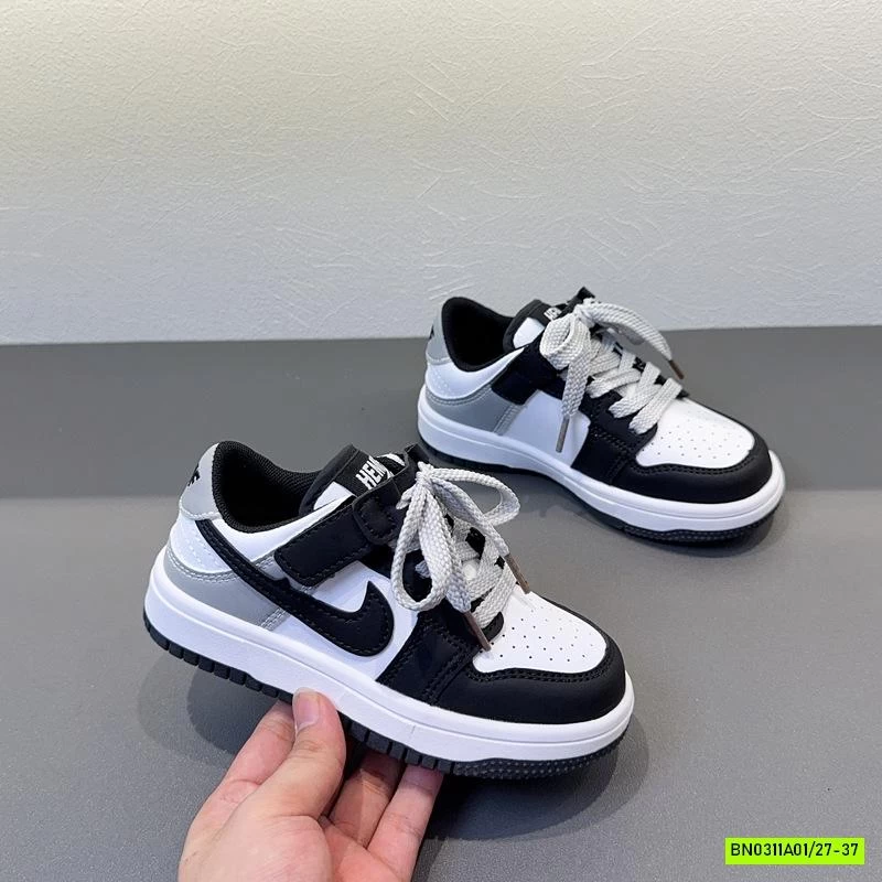 GIÀY THỂ THAO NI.KE PHỐI MÀU MỚI