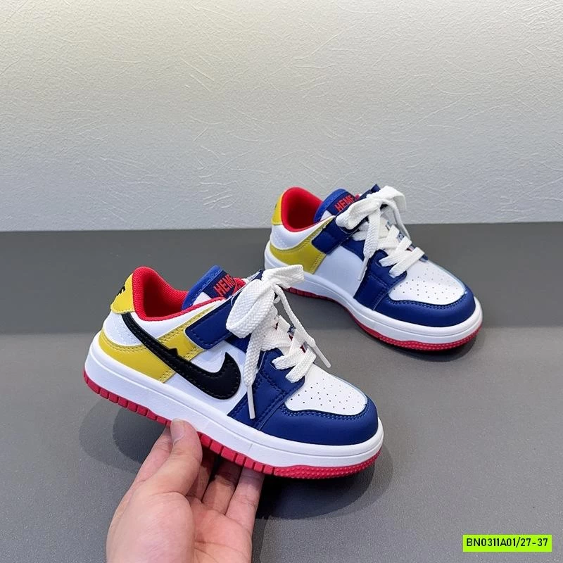 GIÀY THỂ THAO NI.KE PHỐI MÀU MỚI