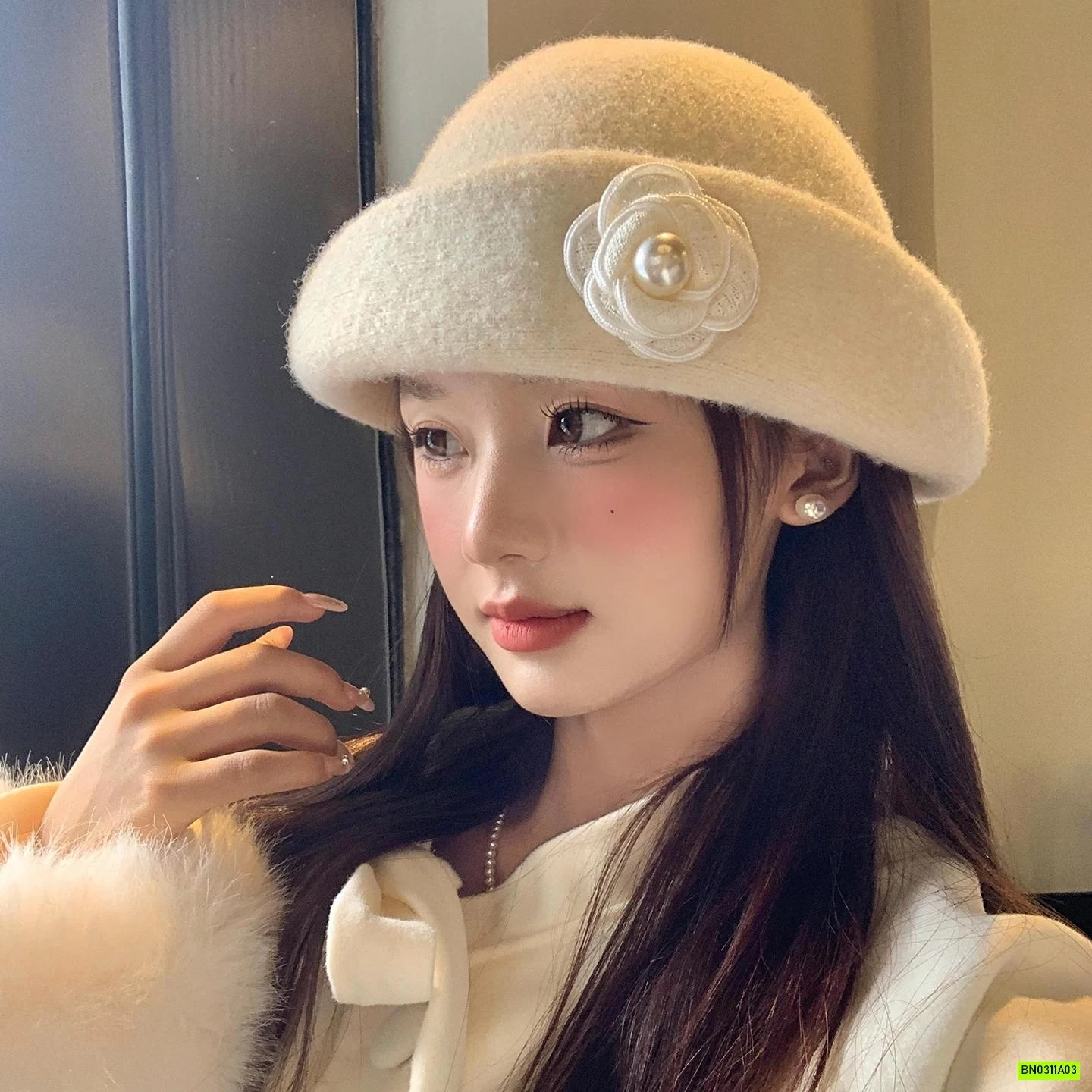 Mũ dạ hoa trà kiểu Pháp