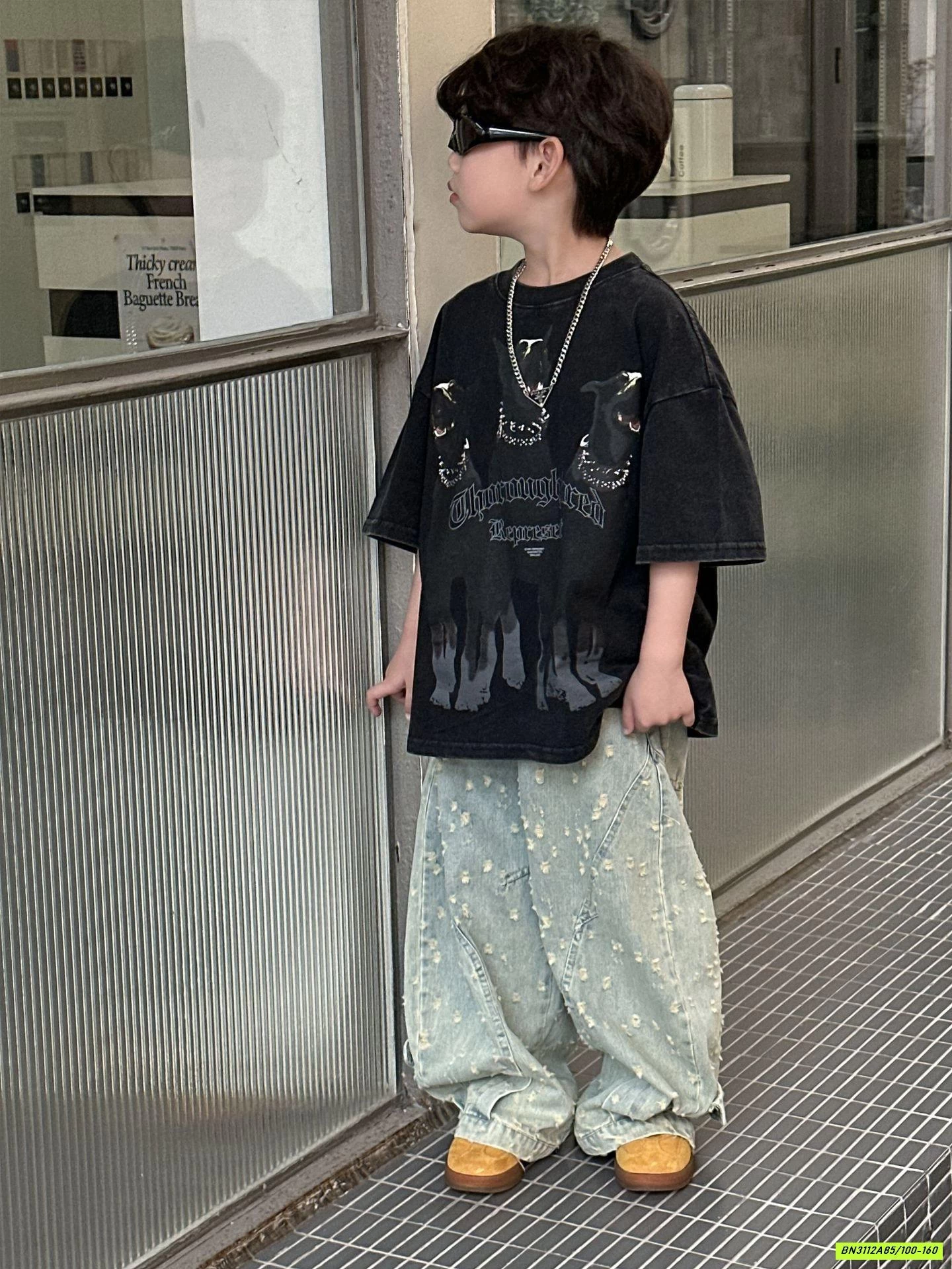 ÁO ĐEN 3 CHÚ CÚN HY2535