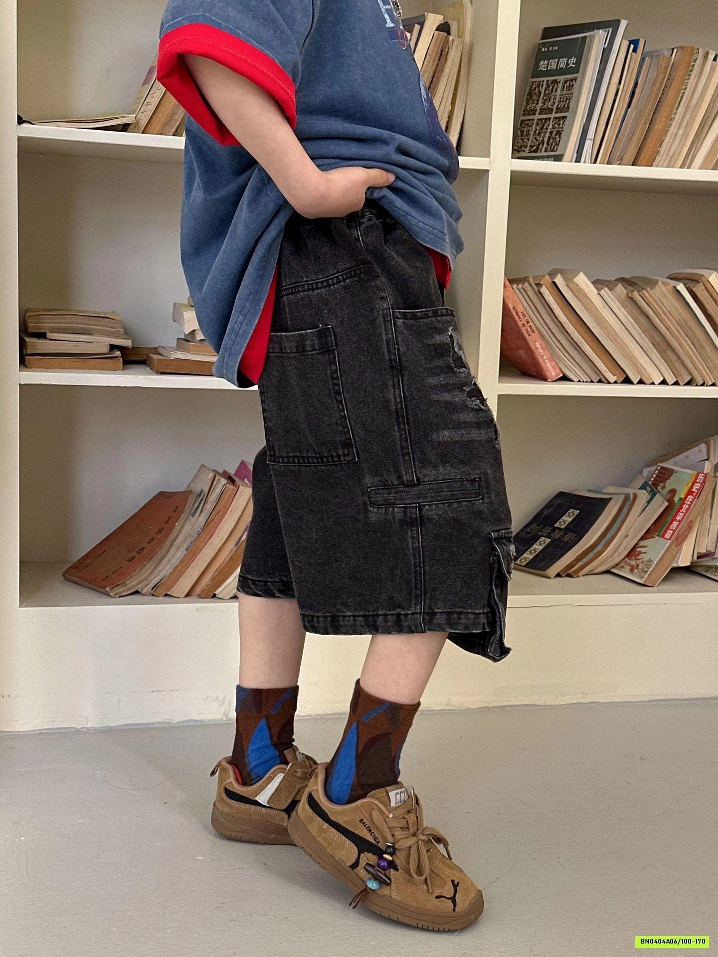 SHORT JEANS ĐEN CÁ TÍNH HANYA