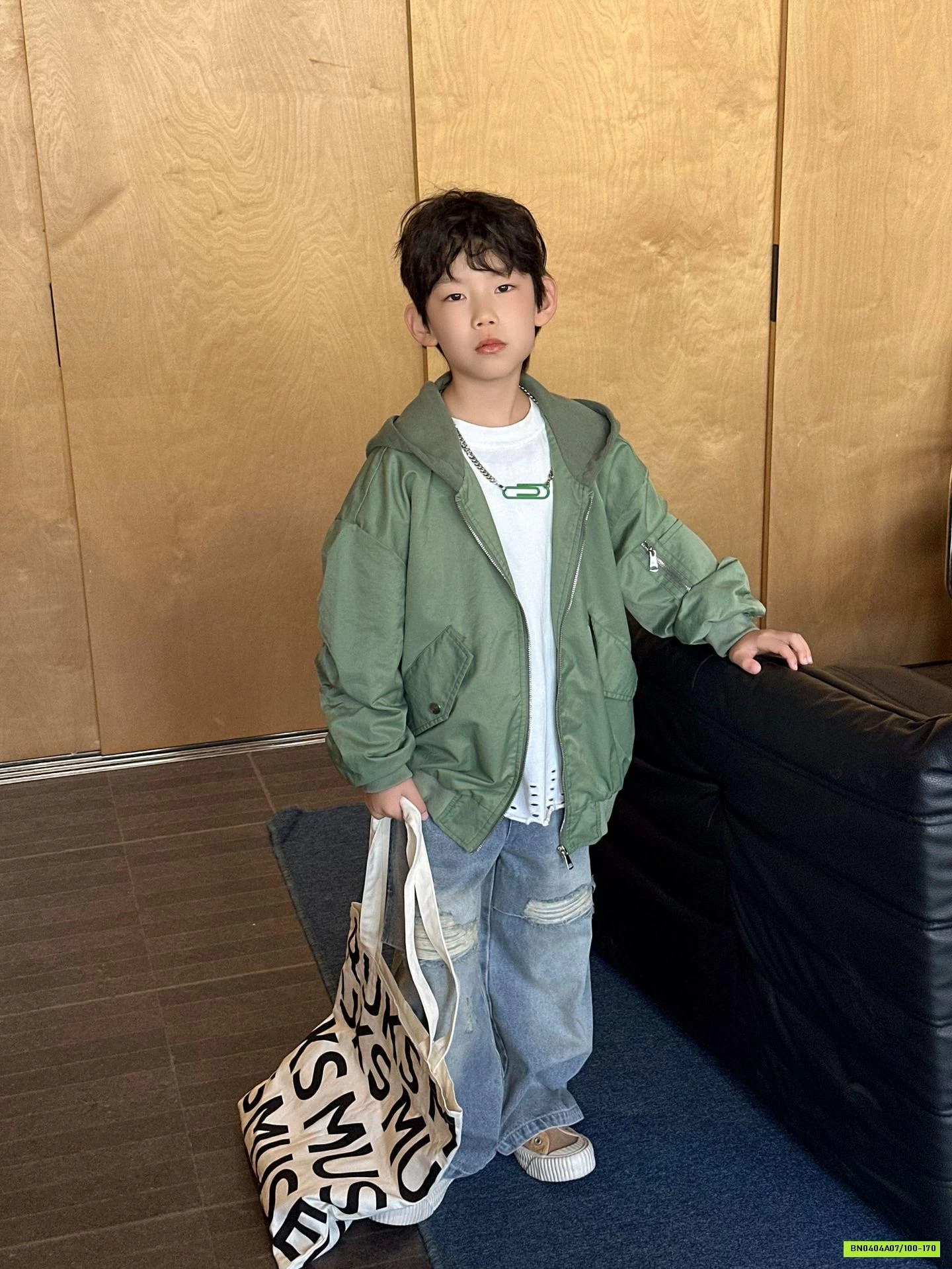 JEANS SUÔNG XANH RÁCH GỐI HANYA