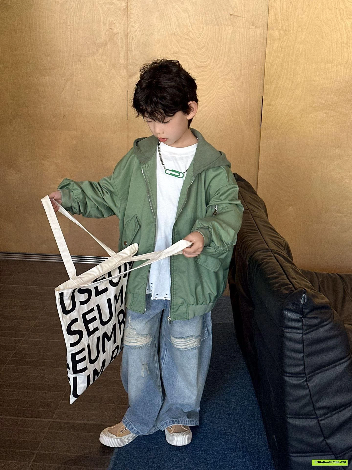 JEANS SUÔNG XANH RÁCH GỐI HANYA