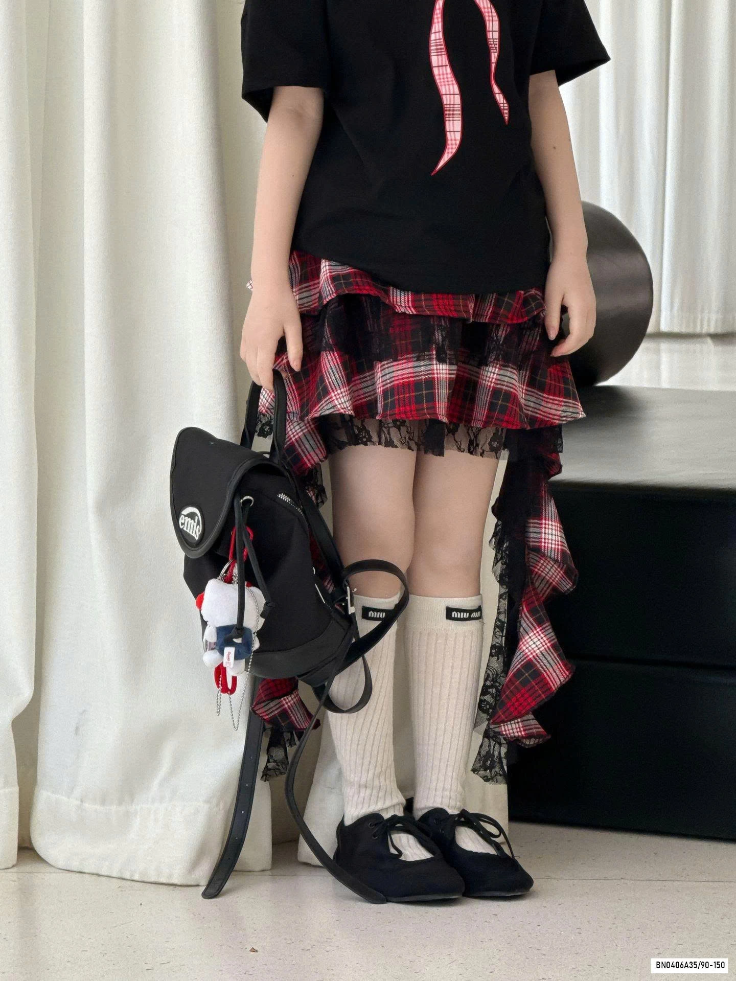 ÁO ĐEN NƠ MIX CV CARO