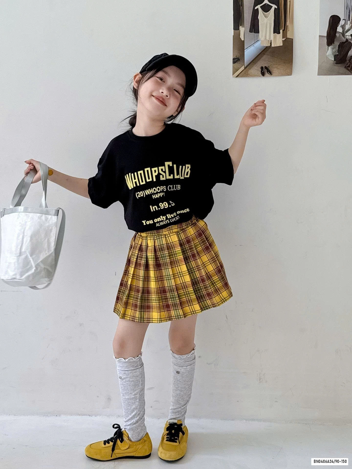 ÁO ĐEN MIX CV CARO VÀNG