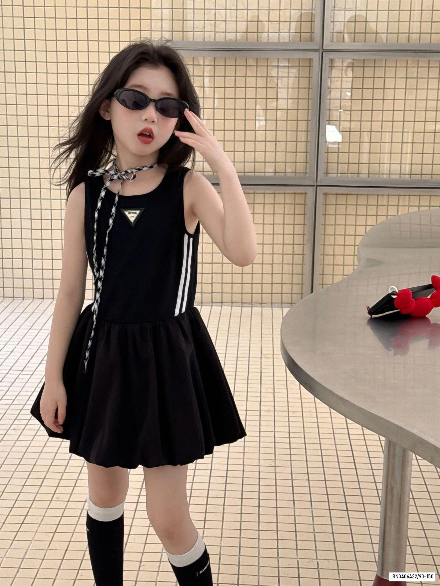 ĐẦM BÍ SÁT NÁCH SỌC BÊN