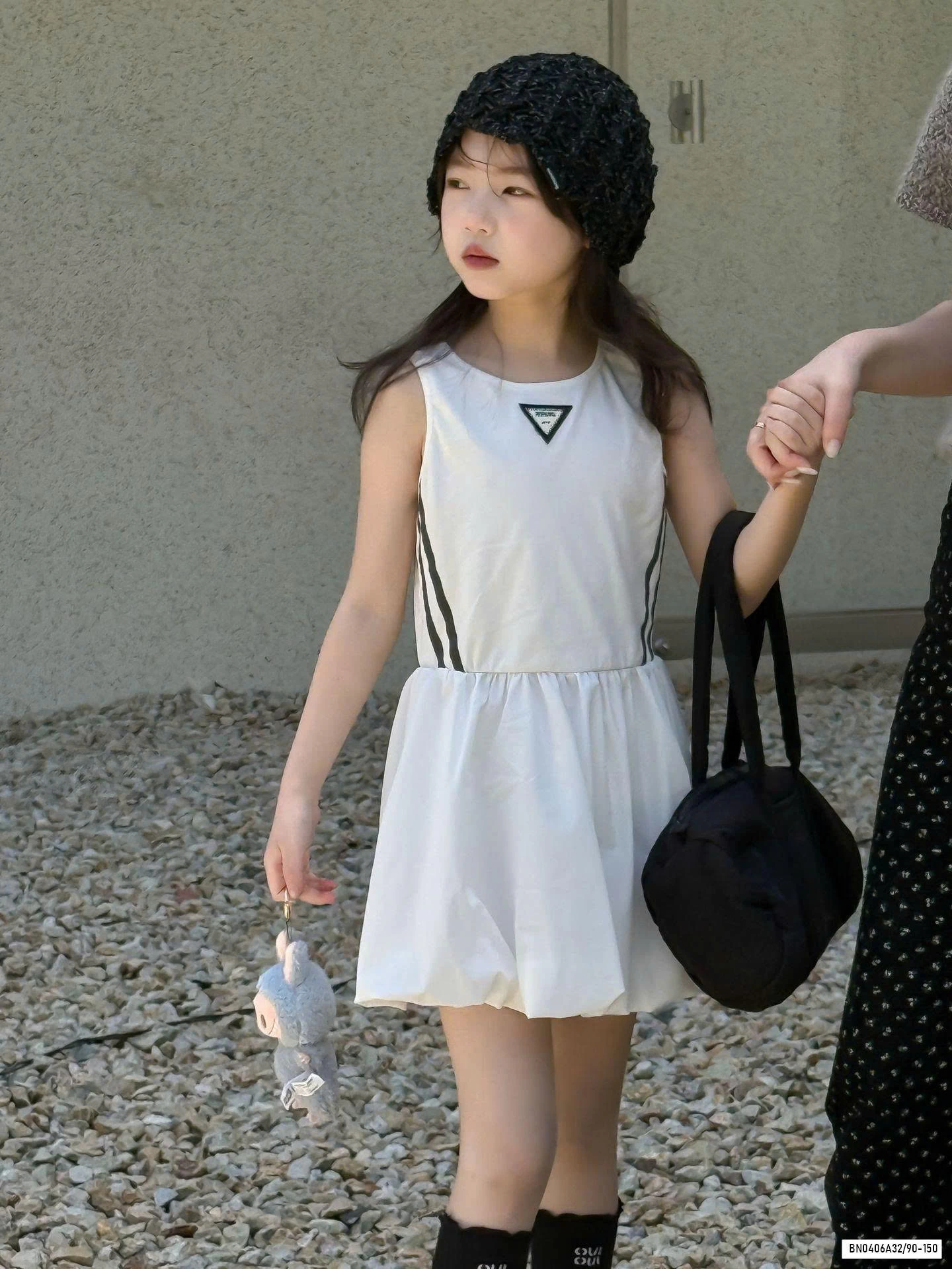 ĐẦM BÍ SÁT NÁCH SỌC BÊN