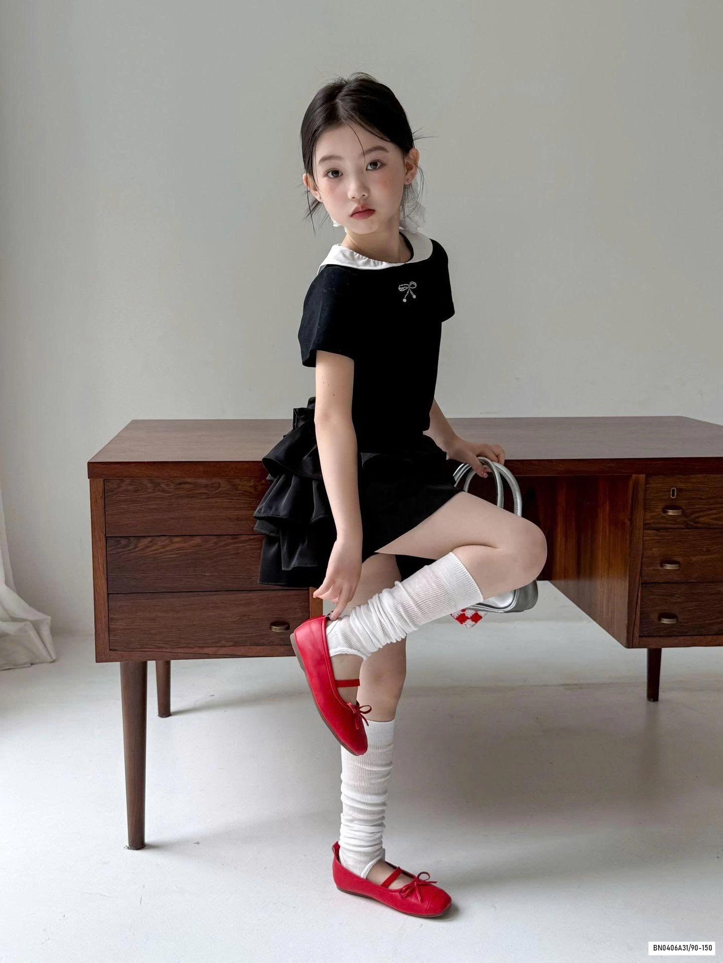 ÁO THUN CỔ SEN MIX CV XẾP TẦNG