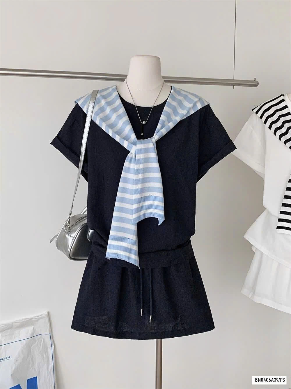 SÉT VÁY KÈM KHĂN CHOÀNG