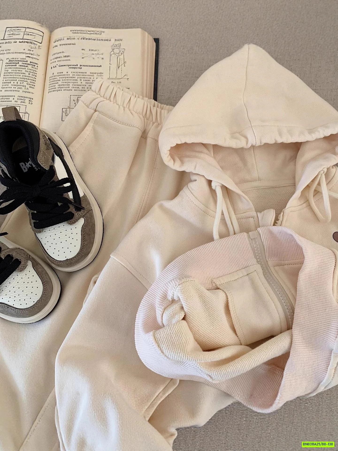 BỘ THỂ THAO KEM ÁO KHOÁC