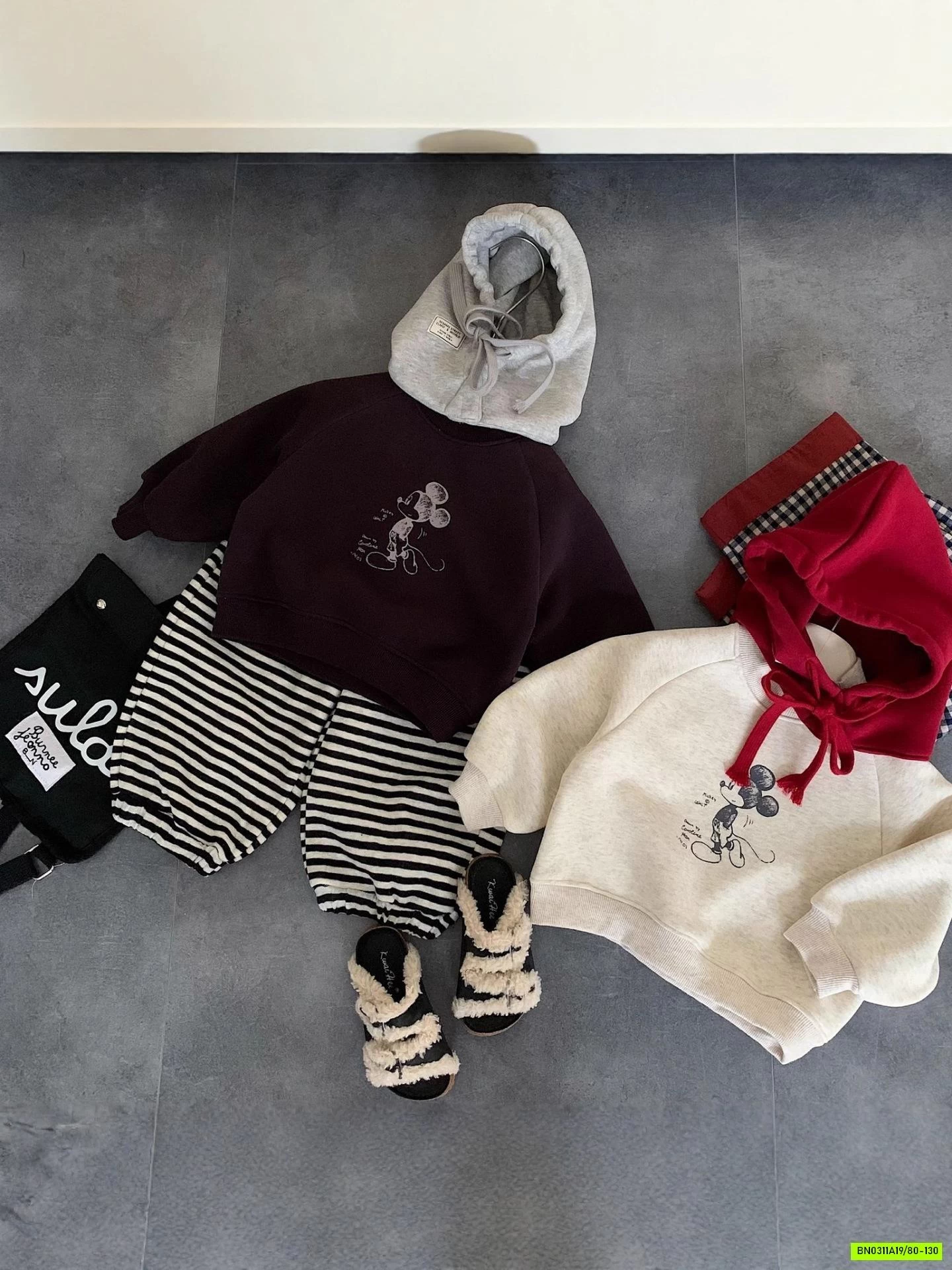 ÁO NỈ MICKEY LÓT LÔNG CỪU KÈM MŨ