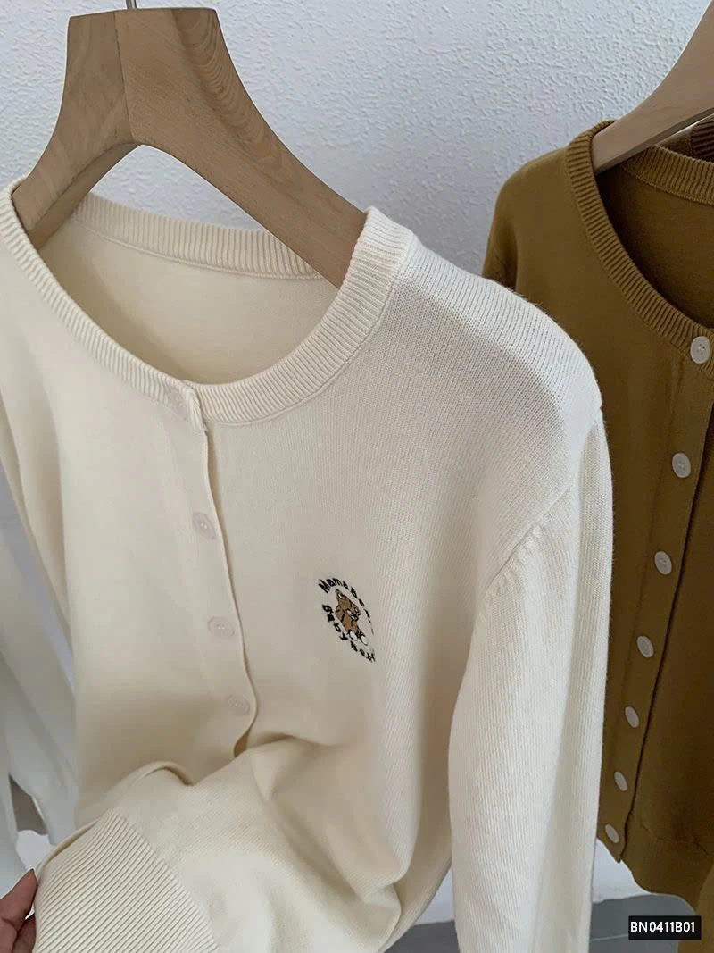 ÁO LEN MỎNG LOGO THÊU GẤU