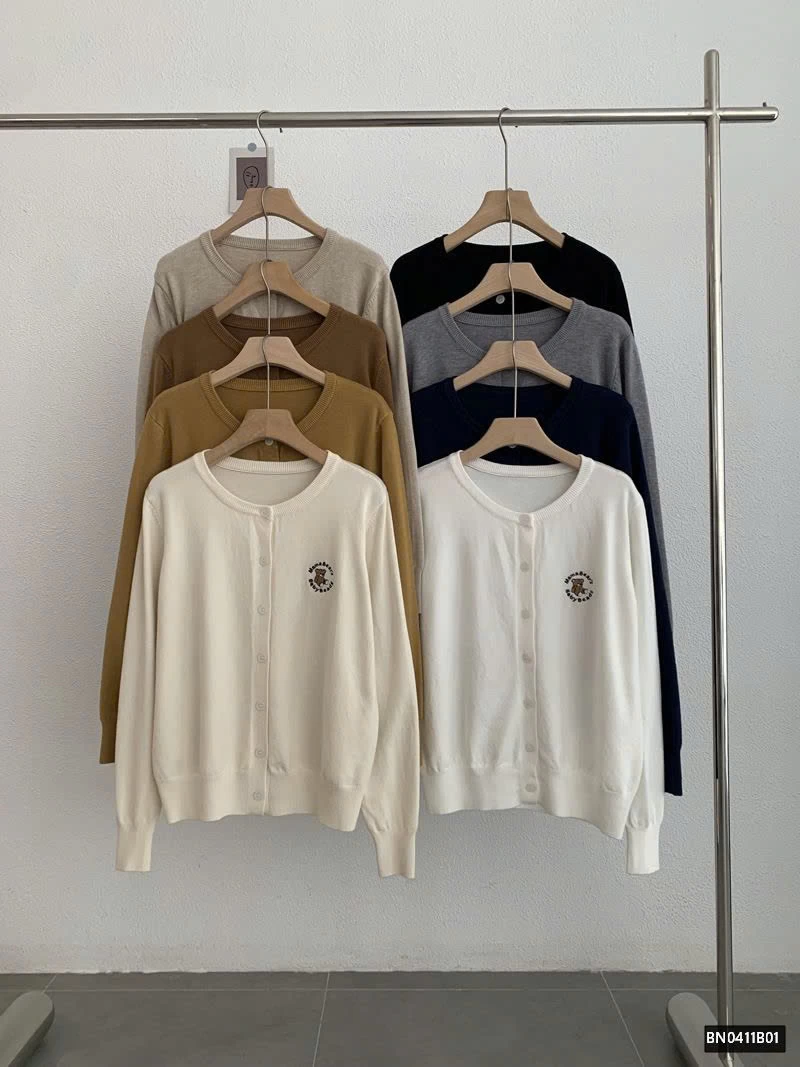 ÁO LEN MỎNG LOGO THÊU GẤU