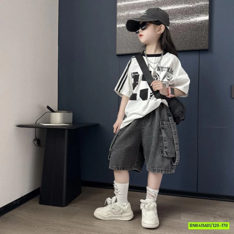 Áo sọc vai mix short jeans đen