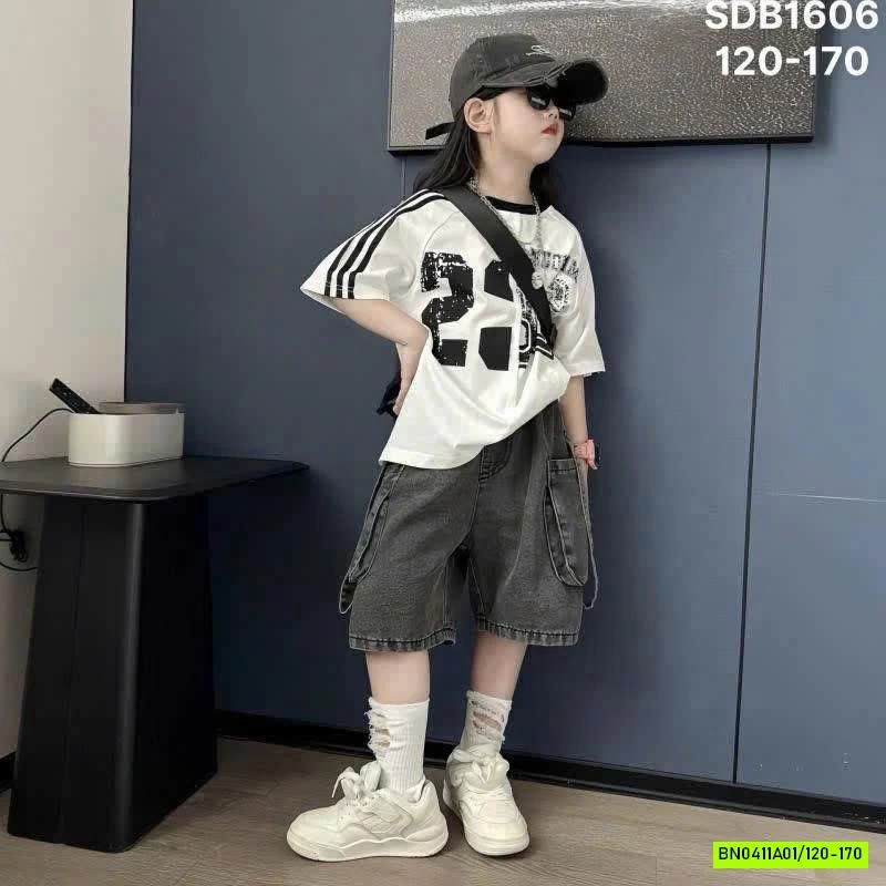 Áo sọc vai mix short jeans đen