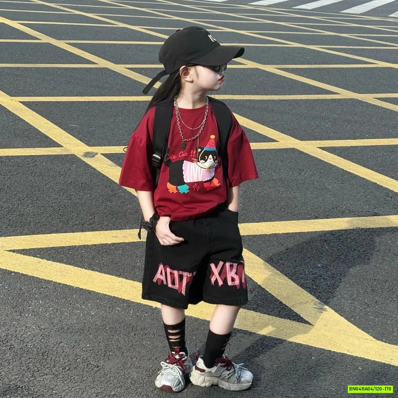 ÁO ĐỎ MIX SHORT JEANS ĐEN