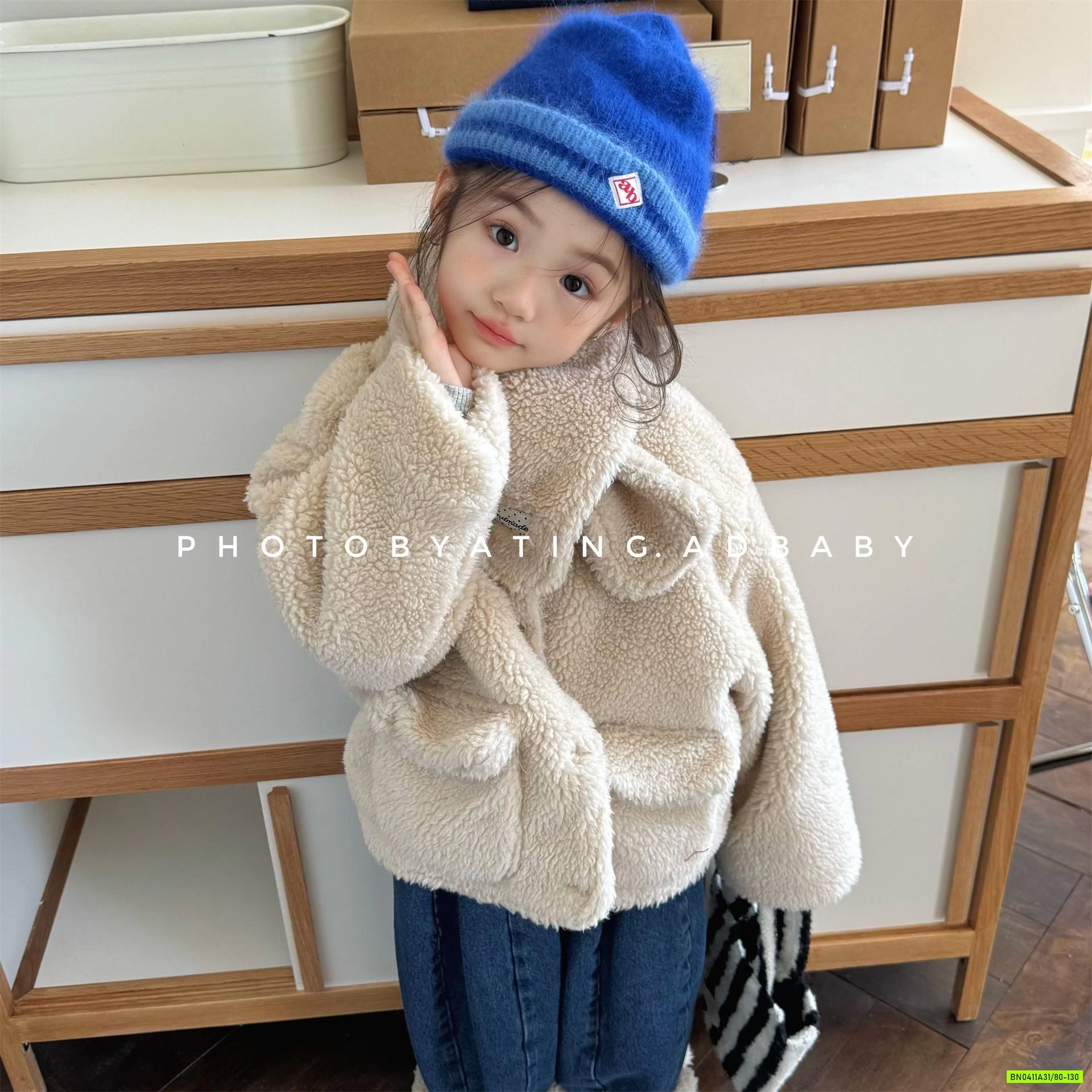 KHOÁC LÔNG CỪU KÈM KHĂN ADBABY